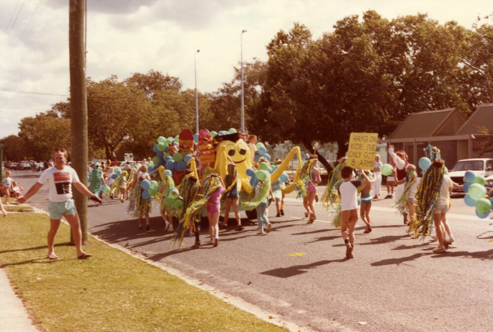 Parade float, Tewantin State School, Festival of Waters, Gympie Terrace, Noosaville