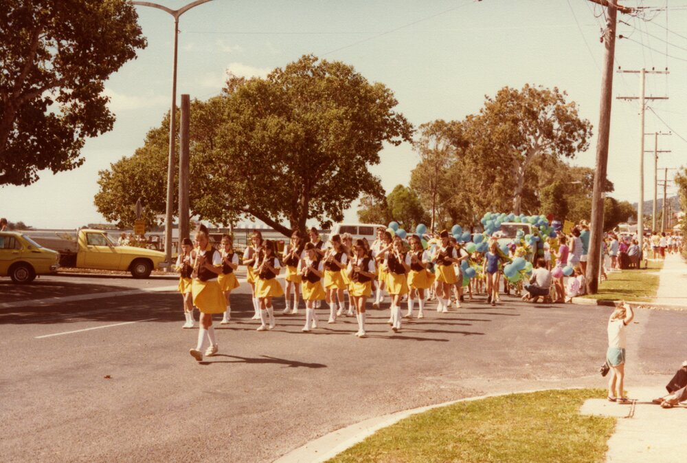 Recorder Band and float, Tewantin State School, Festival of Waters parade, Gympie Terrace, Noosaville