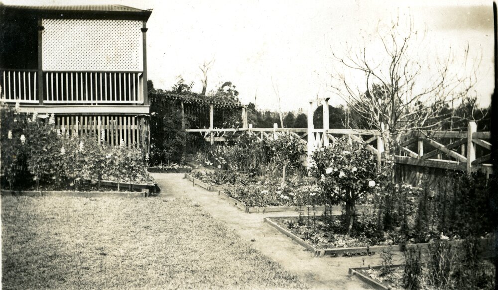 Gardens, 19 Pine Street, Pomona