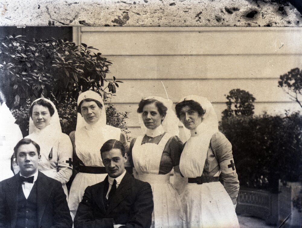 Doctors and nursing staff, ca 1940s