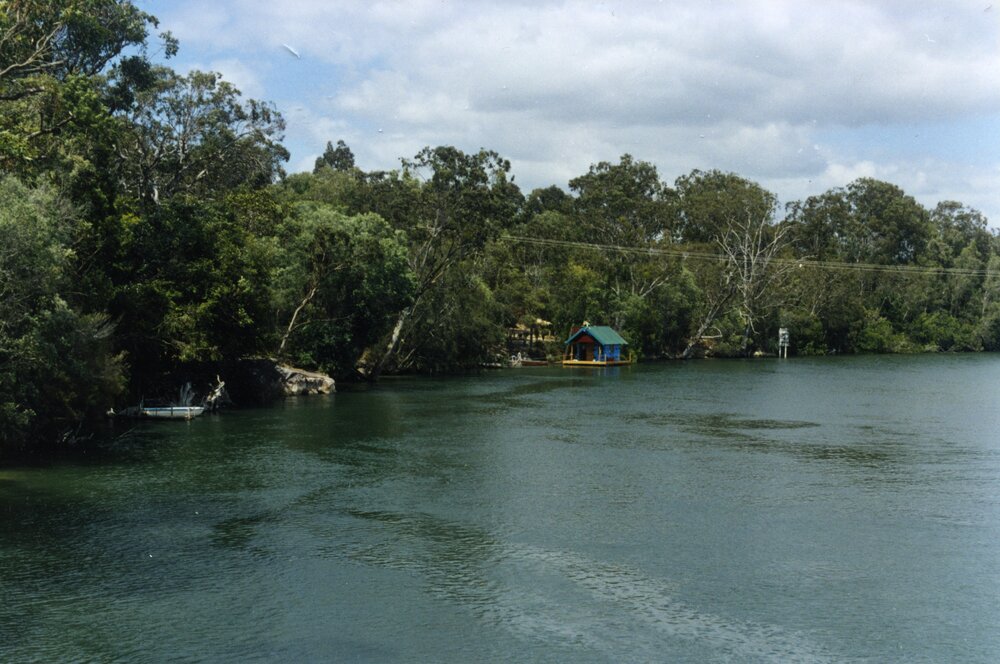 Under construction, house boat, Weyba Creek, Noosaville, ca 1990s