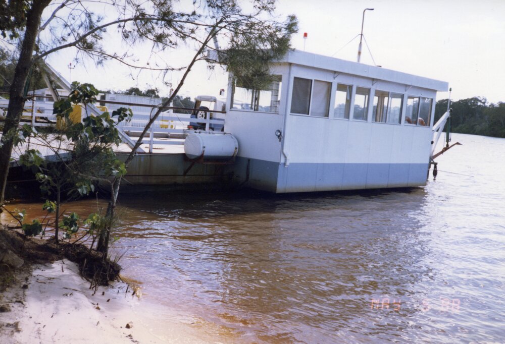 Car Ferry, Noosa River, Tewantin, 5 My 1988