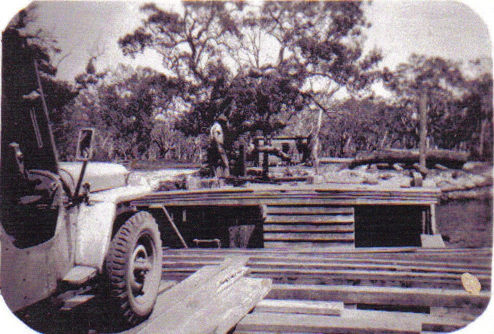 Noosa River barge, Noosa North Shore