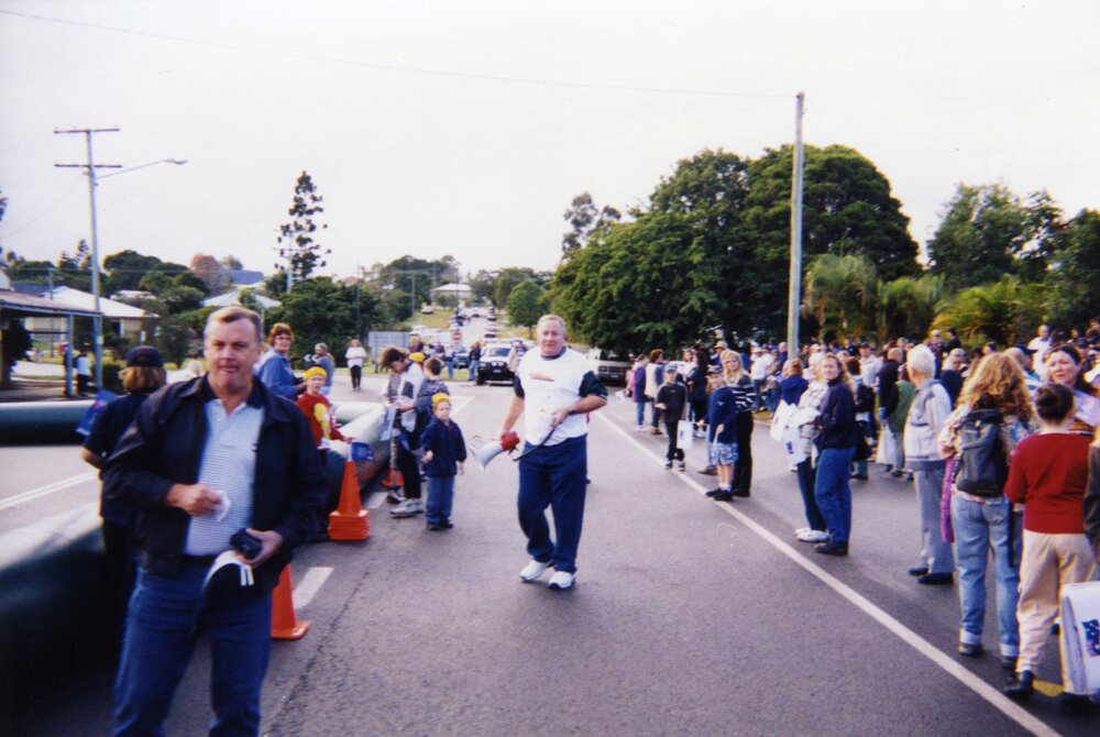 Spectators, Olympic Torch Relay celebrations, Diamond Street, Cooroy, 16 June 2000