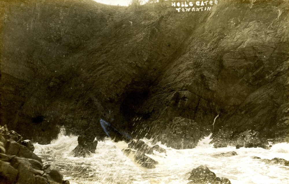 Hell's Gates, Noosa National Park, Noosa Heads, 1918