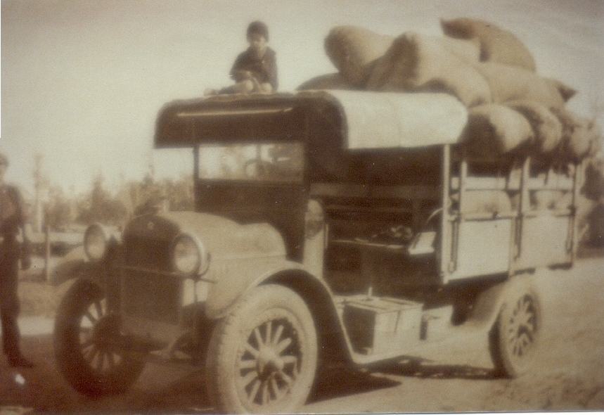 Delivery truck, Factory Street, Pomona