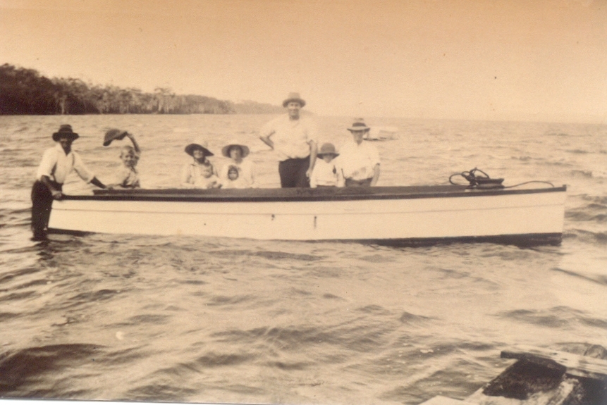 Boating party, Lake Cootharaba, Elanda Point, Como