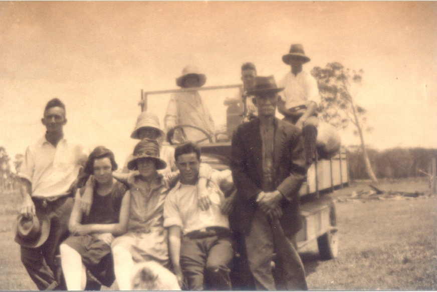 Crang Family and friends, Crang Farm, Elanda Point, Como, 1928