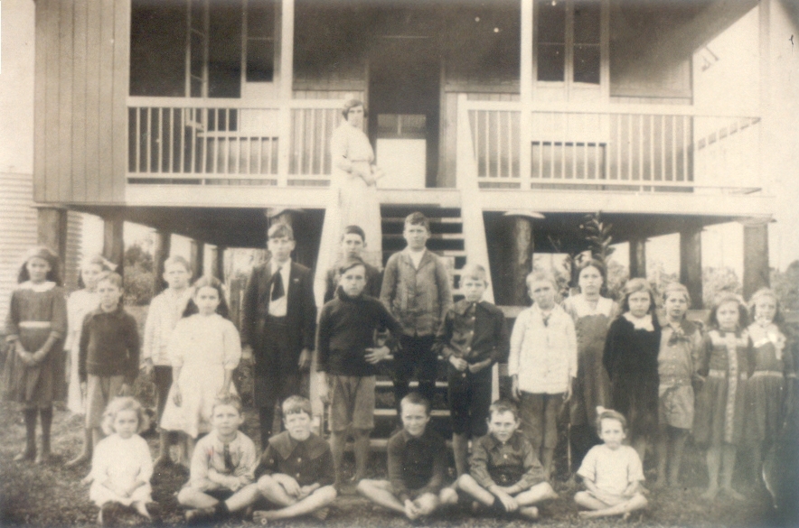 School Photo, Wahpunga School, Wahpunga, 1917