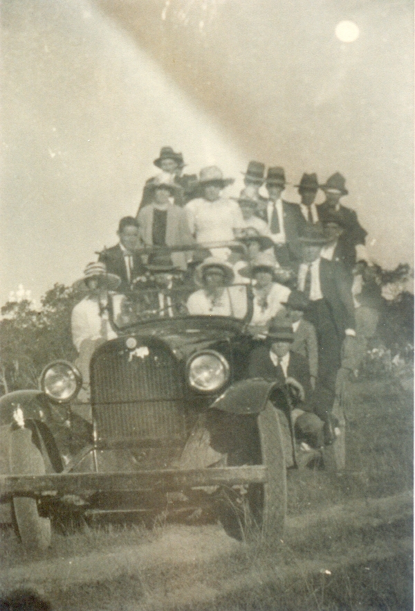 Crang family and friends,  Elanda Point, Como, 1924