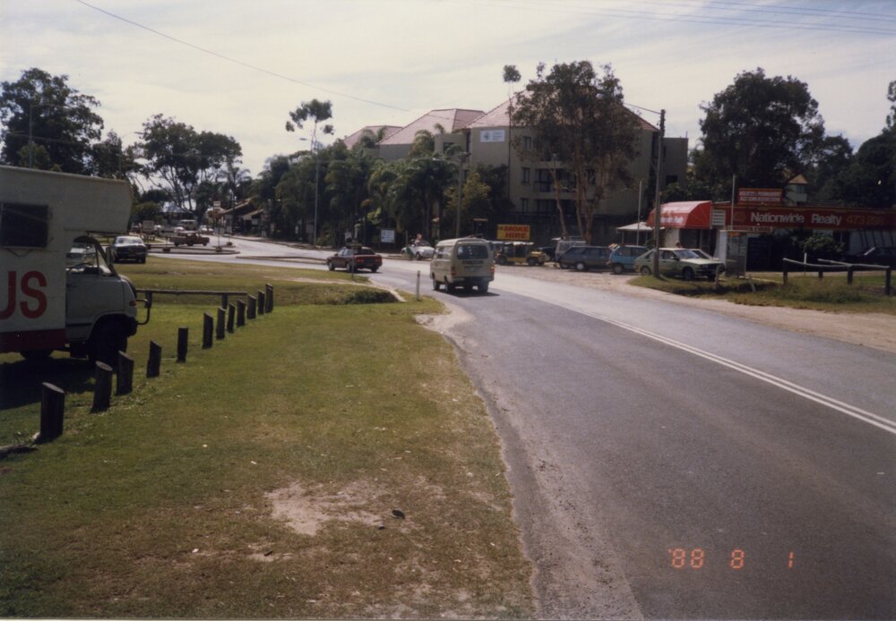 Street view, Noosa Drive, Noosa Heads, 1 August 1988