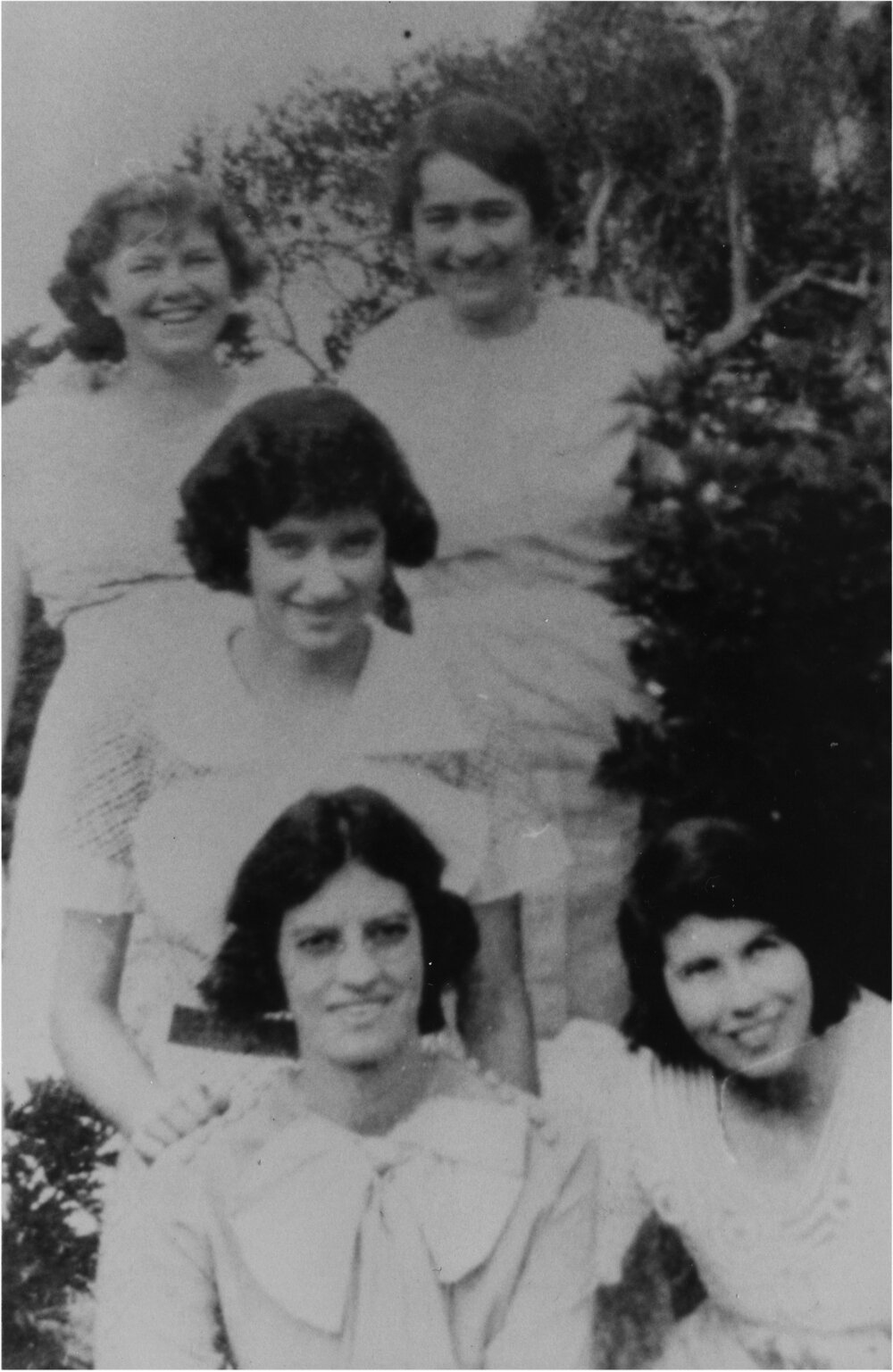 Informal family portrait, Mackinnon Family, Pomona, ca 1929