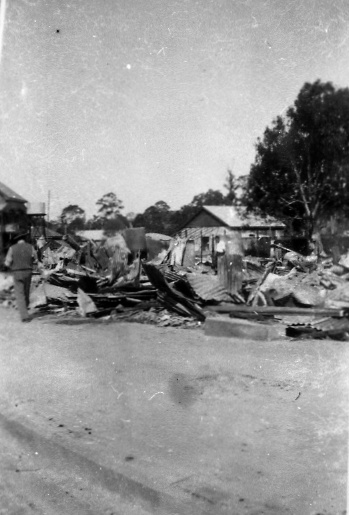 Fire aftermath, Memorial Avenue, Pomona, 5 September 1939