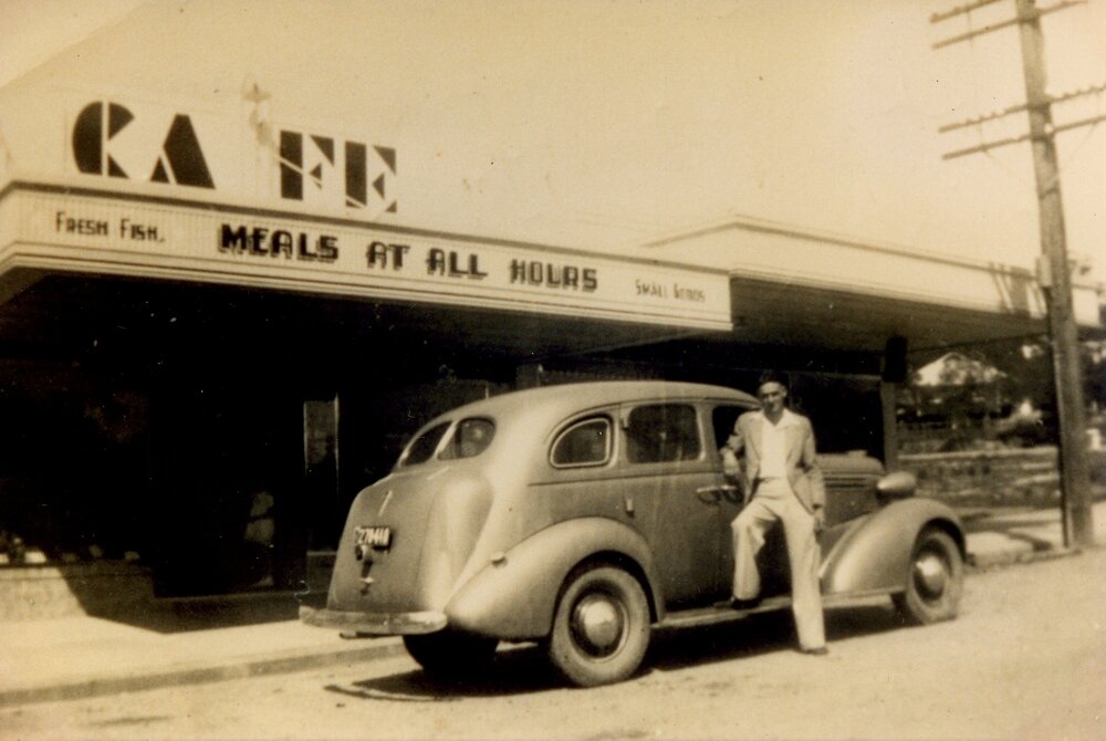 Caf&eacute;, 6 Memorial Avenue, Pomona
