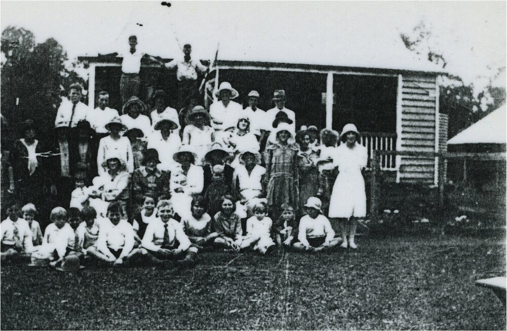 School breakup photo, Kareewa School, Kareewa, ca 1920