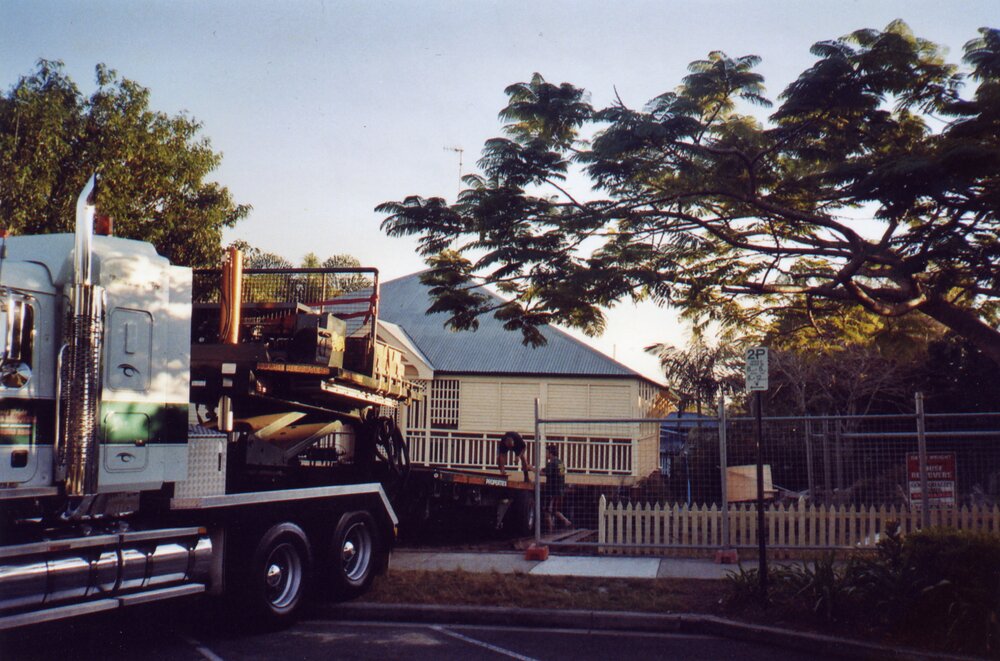 Relocation, Tait Duke Cottage, 84 Poinciana Avenue, Tewantin, 24 August 2009