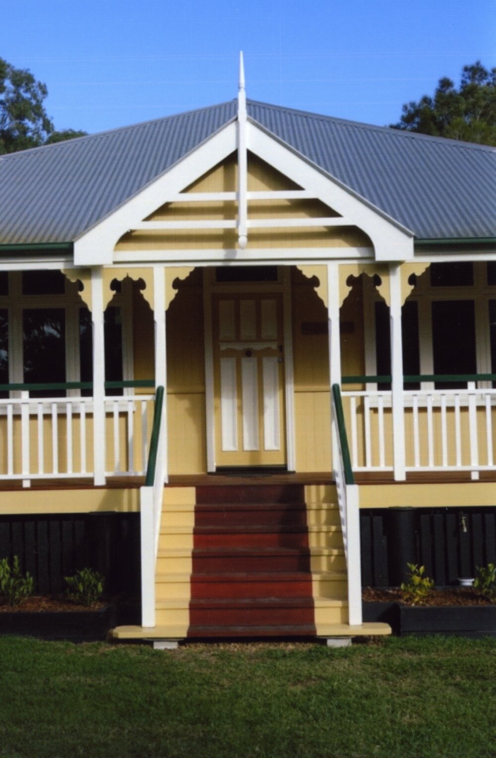 Exterior, Tait-Duke Cottage, Earl Street, Tewantin, 2017