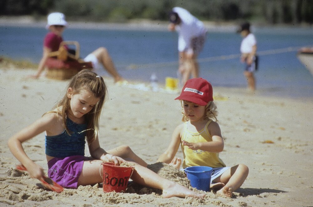 Daytrippers, Noosa River, ca 1980s