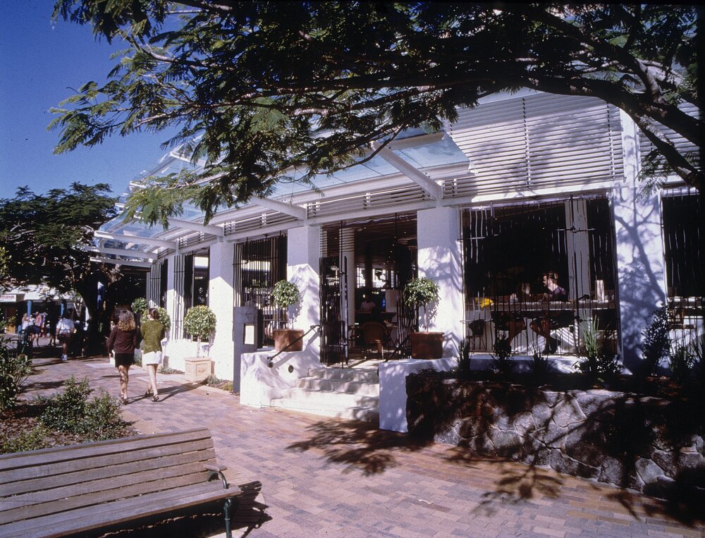 Diners, Noosa Beach House -  Peter Kuruvita, Sheraton Noosa, Hastings Street, ca 2013
