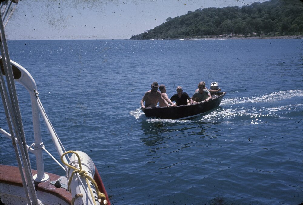 Returning tender, Laguna Bay, Noosa Heads, ca 1980s