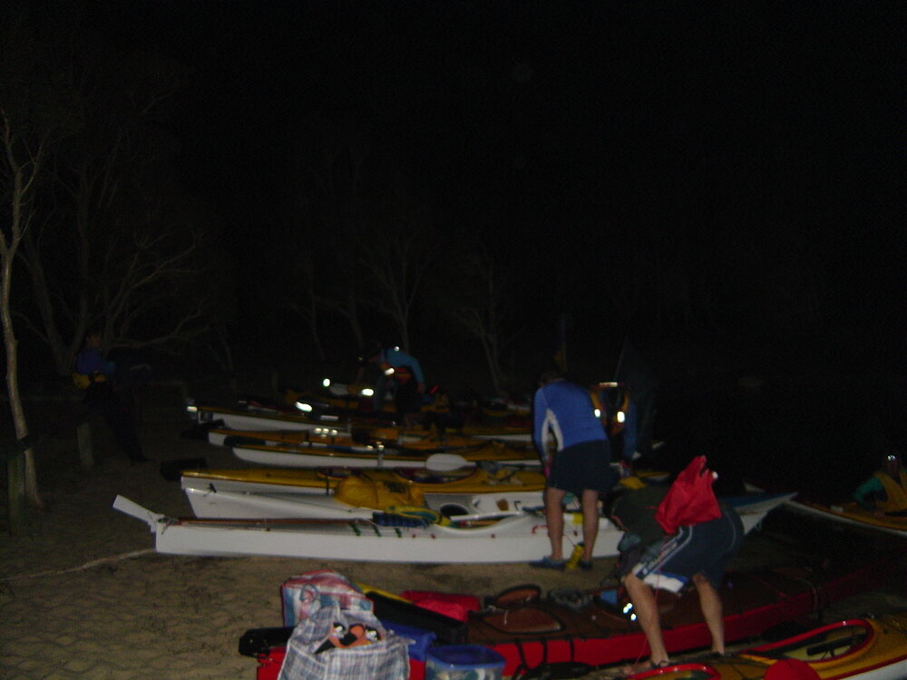 Loading the gear, Elanda Point, Lake Cootharaba, Como, 4 June 2004