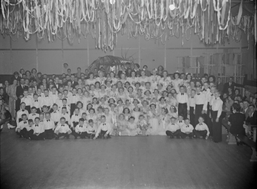 Attendees, Children's Debutante Ball, Cooroy Memorial Hall, Maple Street, Cooroy, 1947