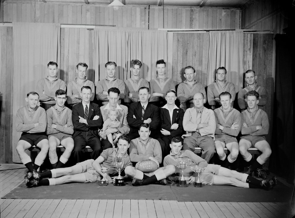 Football team, Cooroy, 1947