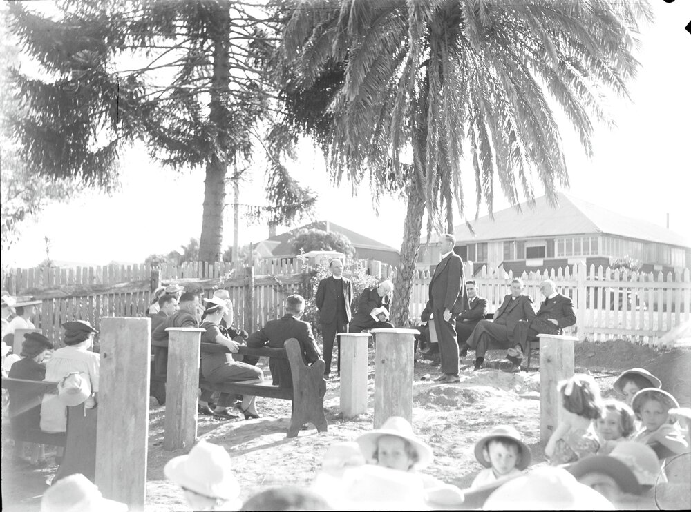 Stump capping ceremony, Cooroy Methodist Church, 51 Maple Street, Cooroy, 11 October 1947