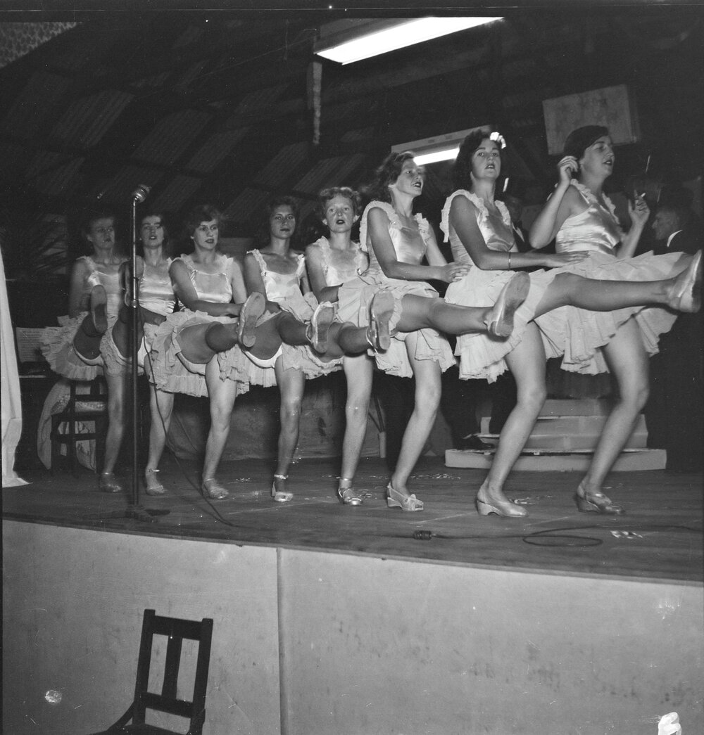 Dancers, Cooroy Concert Party, Tewantin, 1952