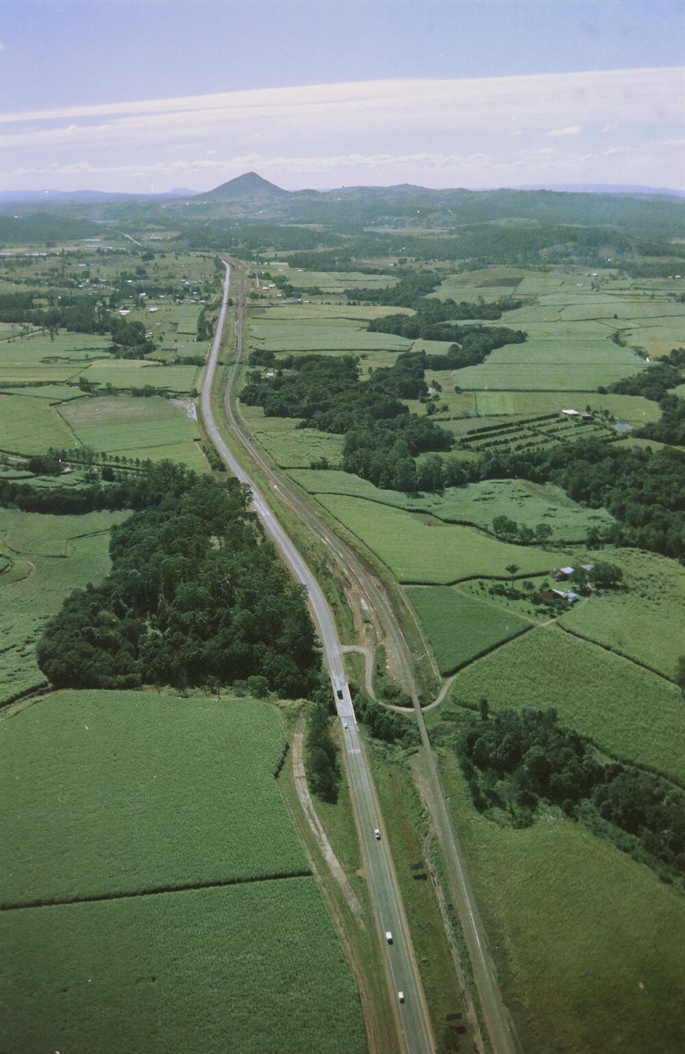 Aerial view, Bruce Highway, Yandina, 1985