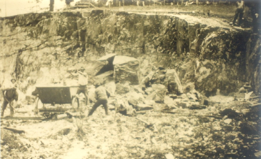 Quarry work, Skyring Creek Road, Federal, ca 1928