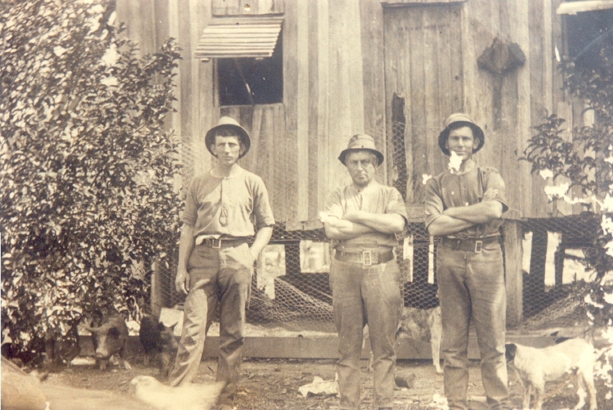 Informal group portrait, Kin Kin