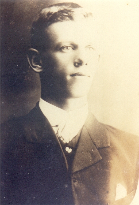 Portrait, Mr Harry A Miller, Kin Kin, 1910