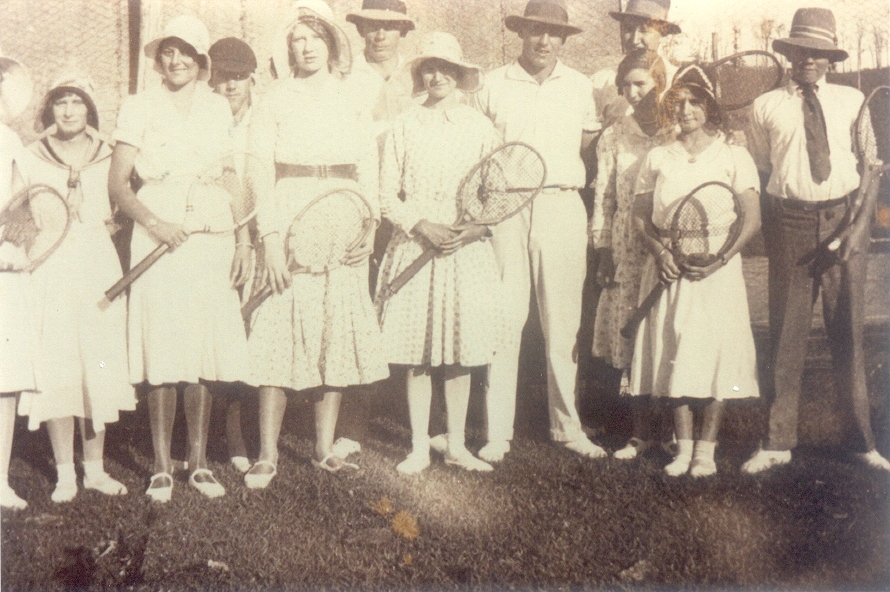 Informal club photo, West Kin Kin Tennis Club, Kin Kin