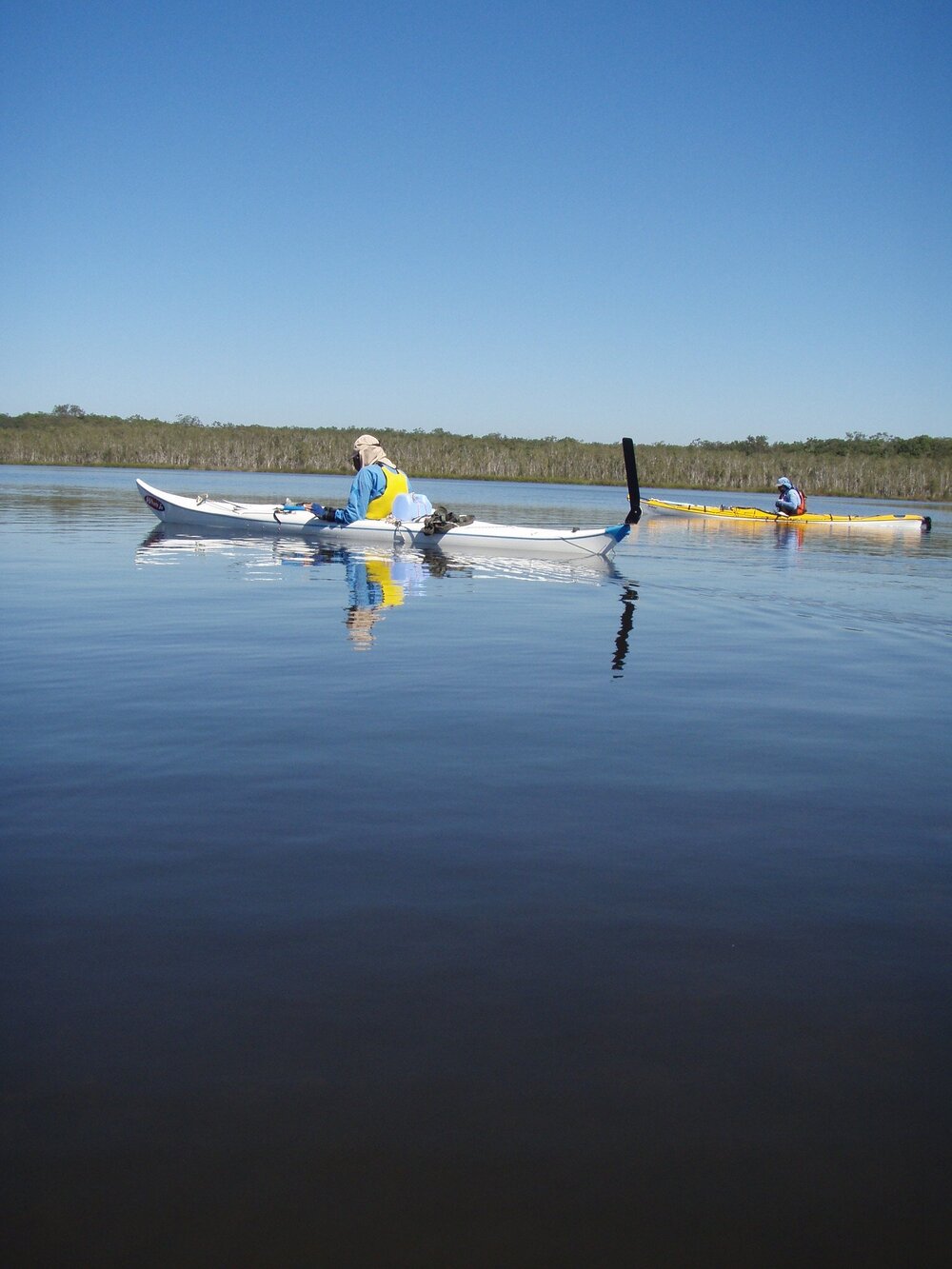 Kayakers, Noosa River, Como, 6 May 2007