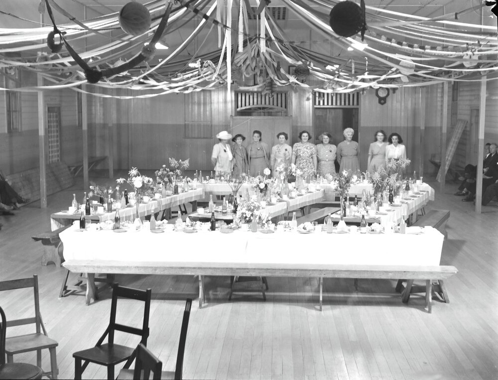 Hall preparations, Returned Soldiers' Dinner, RSL Memorial Hall and School of Arts, Tewantin, 25 April 1948