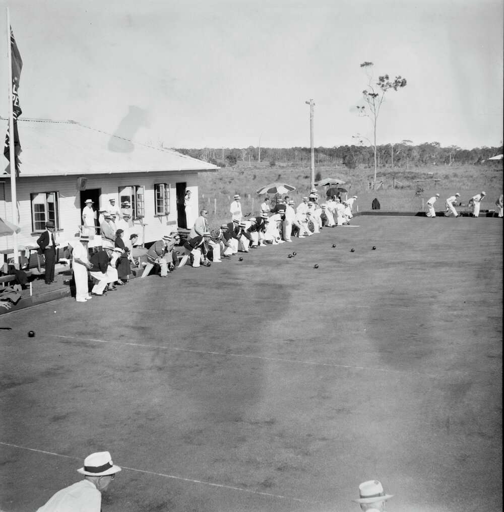 Roll up, Tewantin-Noosa Bowls Club, Tewantin, 1952