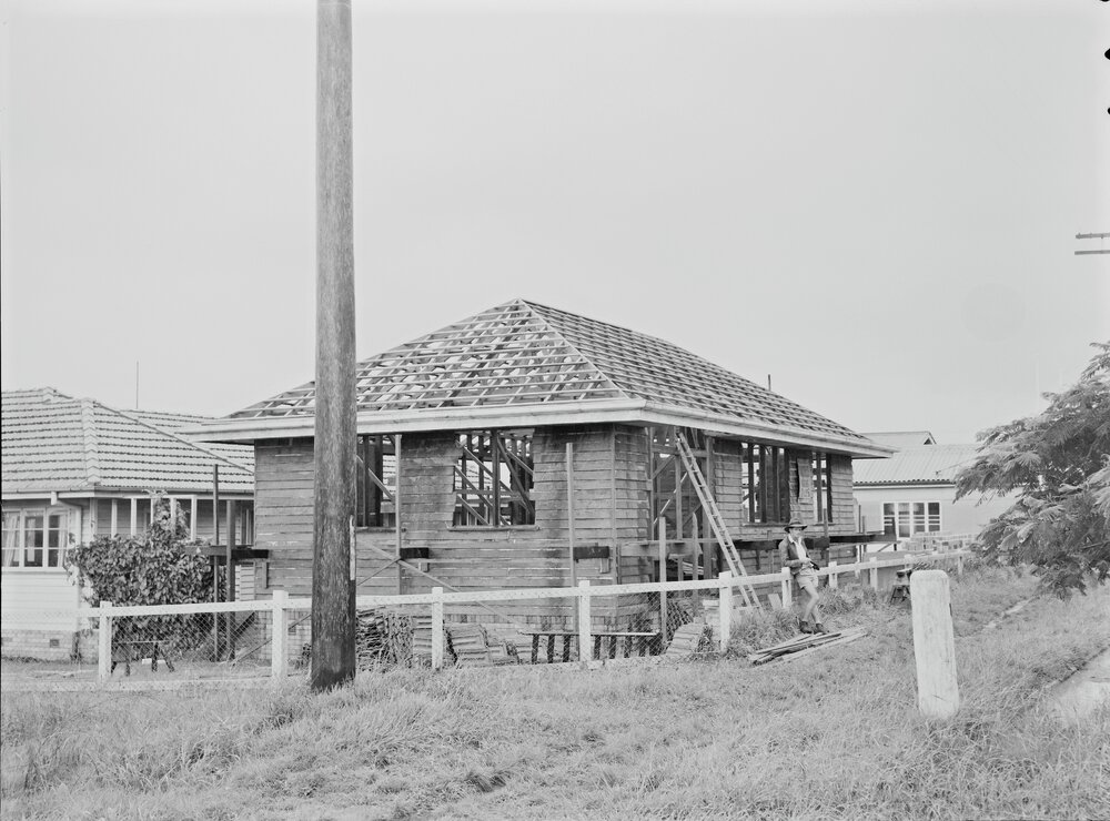 Under construction, dwelling, Tewantin, ca 1950s