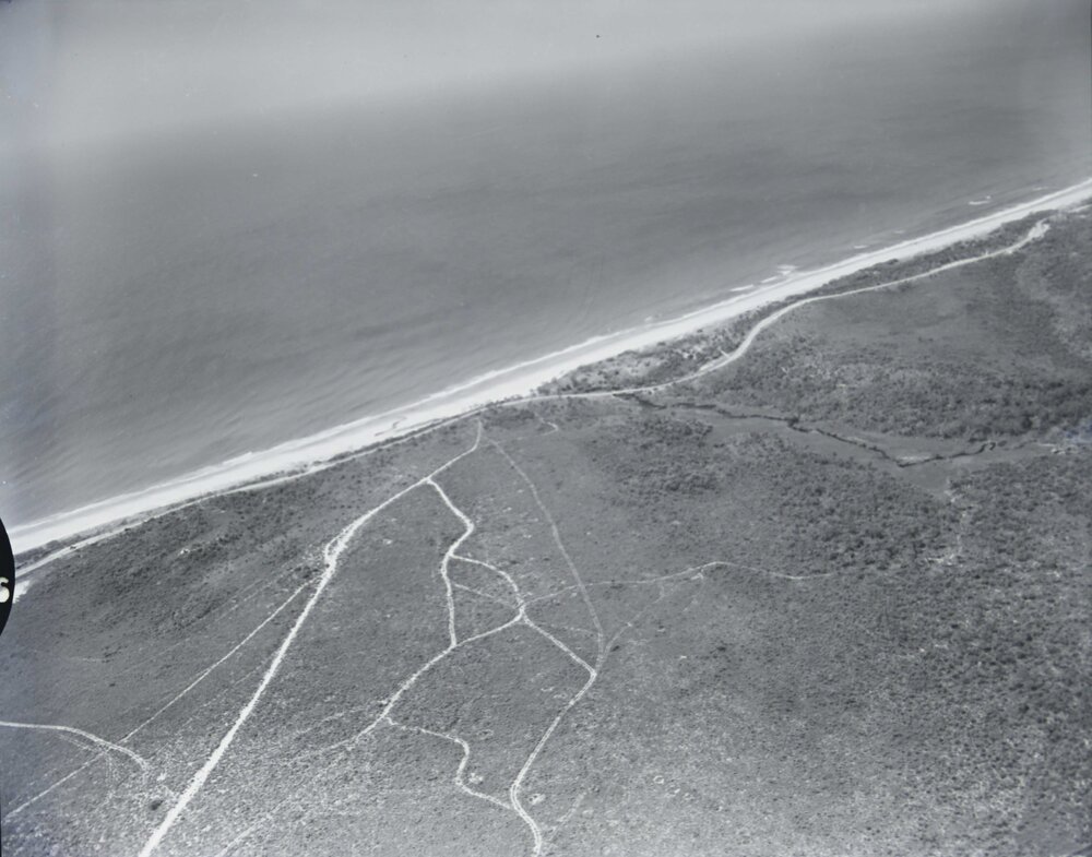 Aerial view, David Low Way, Marcus Beach, 27 November 1970