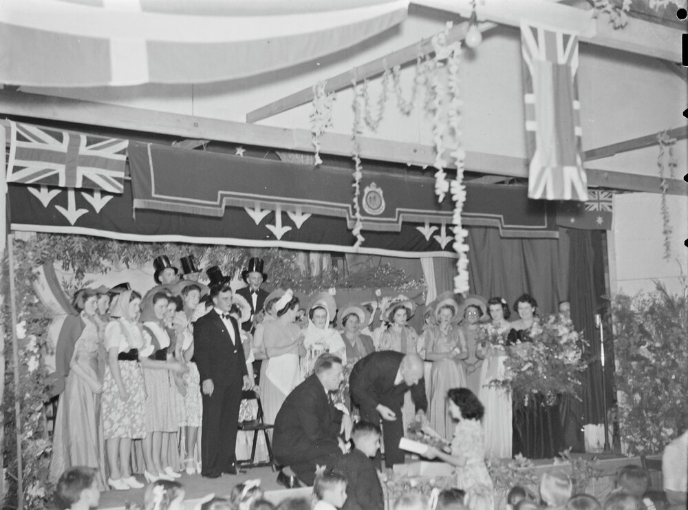 Presentation, Choral concert, 'The Blue Danube', Pomona Memorial School of Arts, 6 Reserve Street, Pomona, 1947