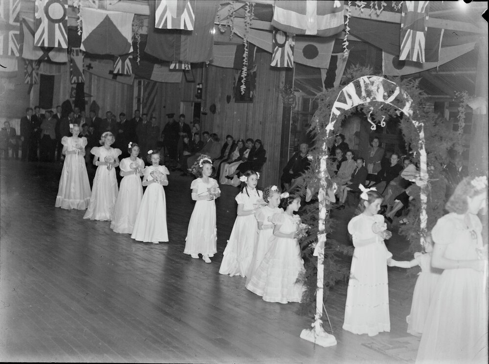 Children's Debutante Ball, Majestic Theatre, Pomona, 1948