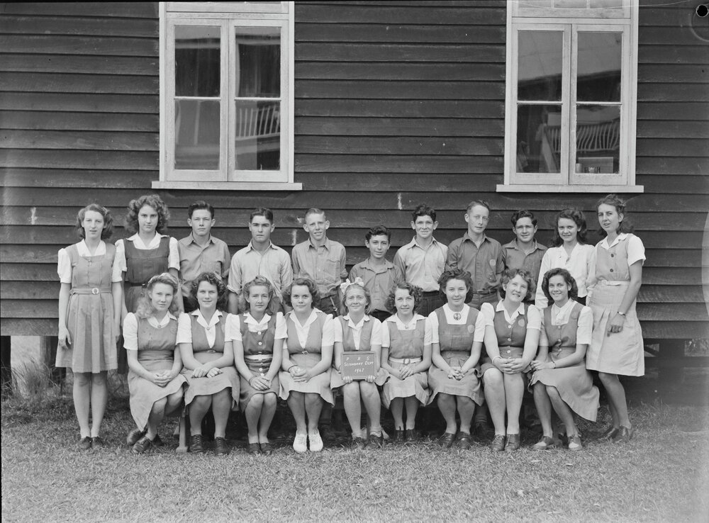 Class photo, Grade - Secondary Department, Pomona Rural School, Pomona, 1947
