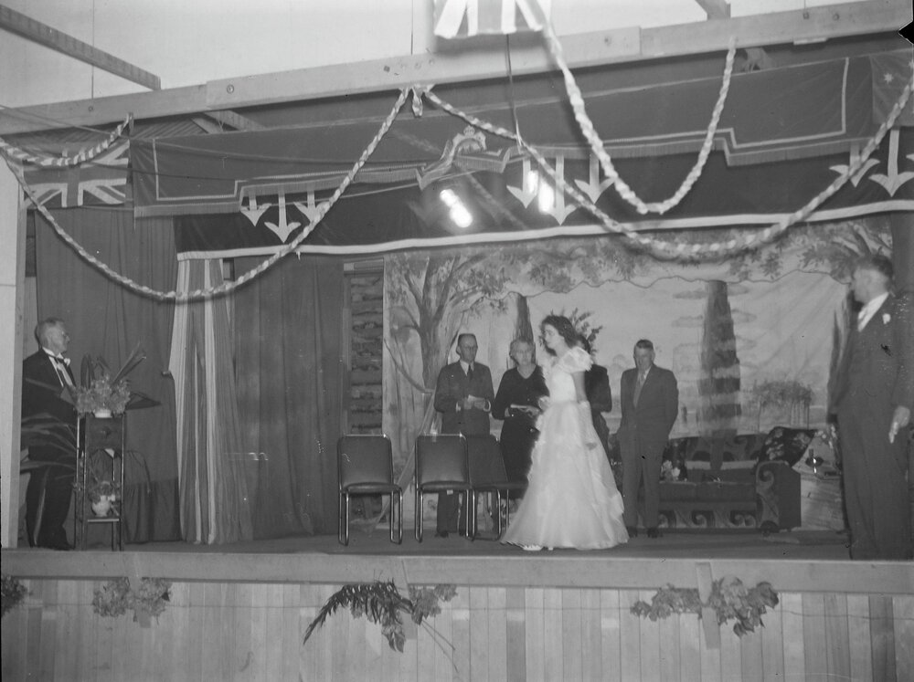 Winning presentation, Noosa Show 'Popular Girl' Ball, Pomona Memorial School of Arts, 6 Reserve Street, Pomona, 5 August 1949