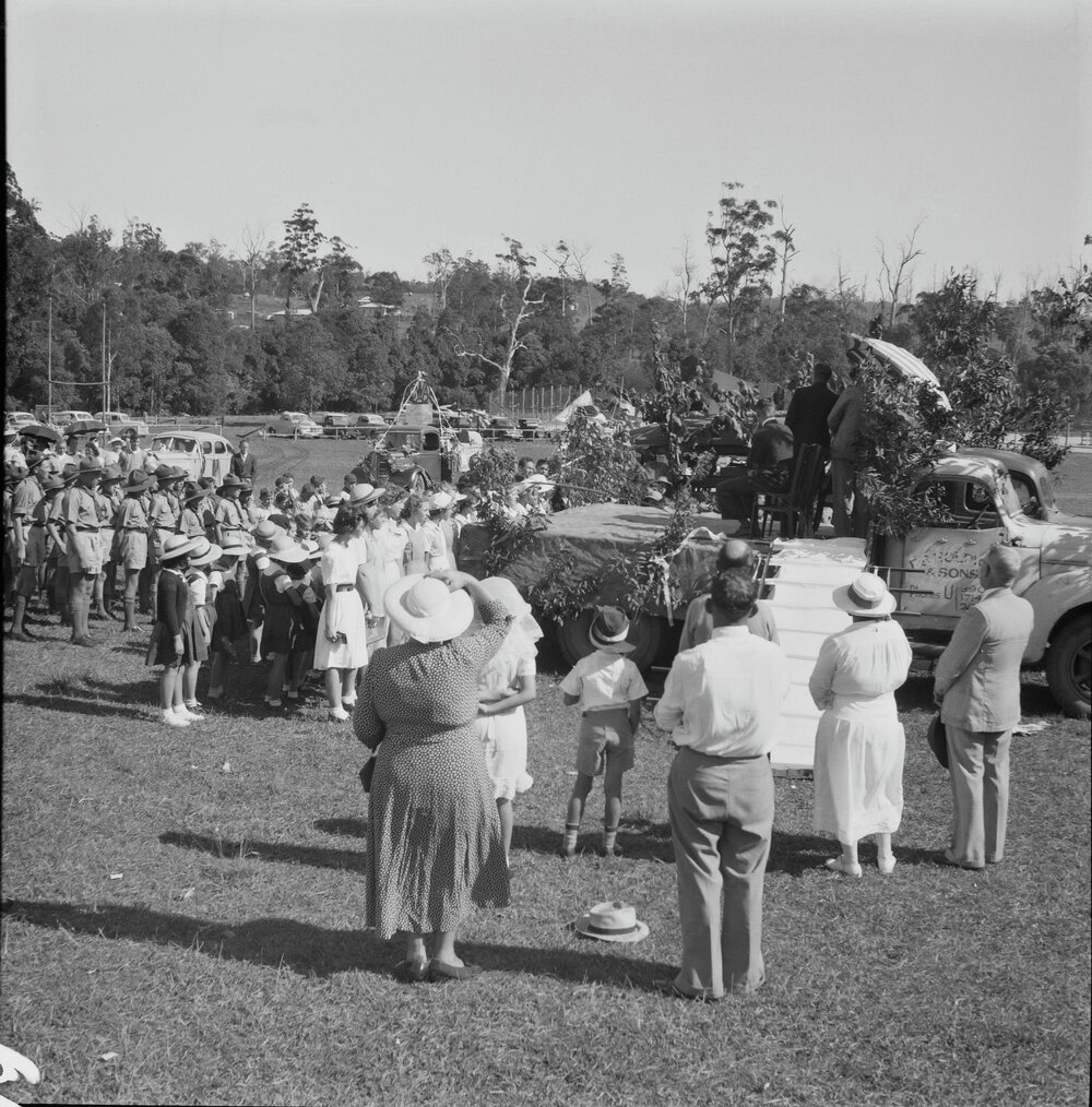 Dignitaries, spectators and parade participants, Coronation Day celebrations, Pomona, 2 June 1953