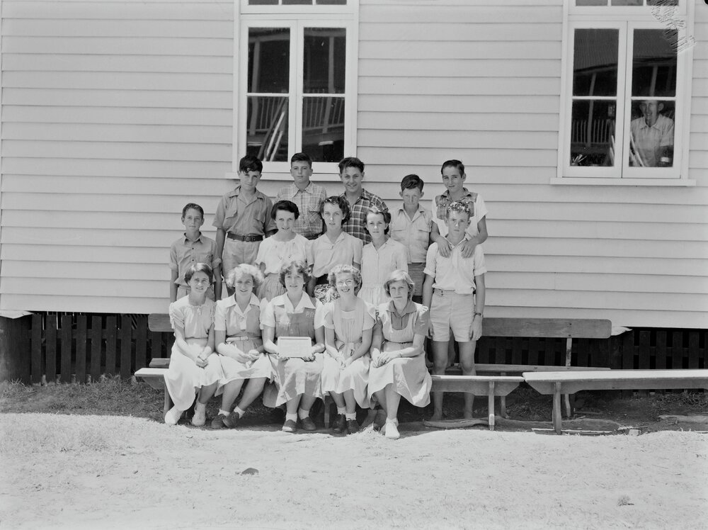 Class photo, Grade 8, Pomona Rural School, Pomona, 1952