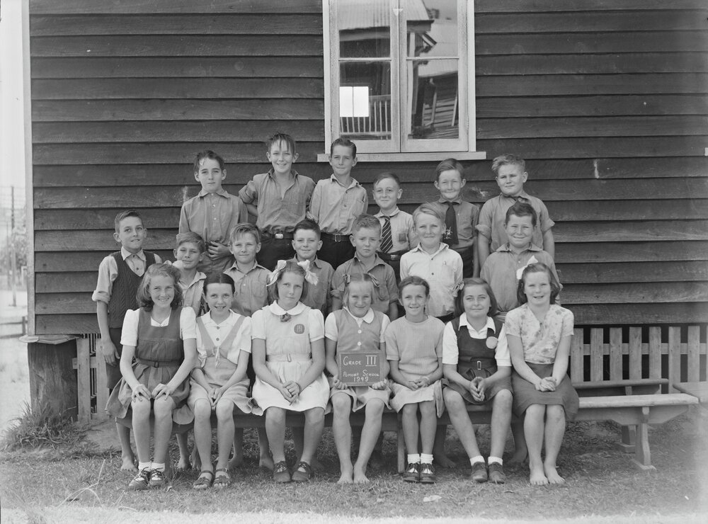 Class photo, Grade 3, Pomona Rural School, Pomona, 1949