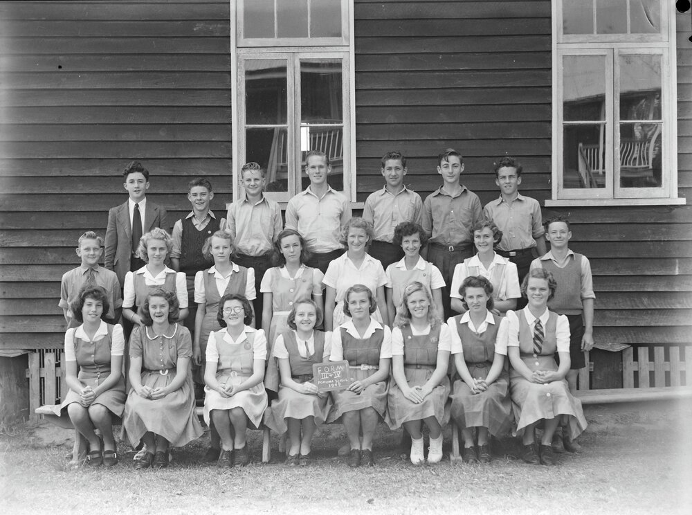 Class photo, Form 3 &amp; 4, Pomona Rural School, Pomona, 1949