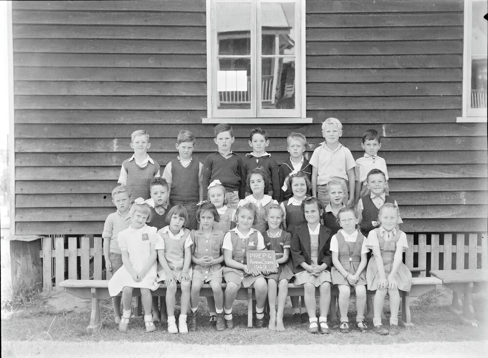 Class photo, Grade Prep 4, Pomona Rural School, Pomona, 1949