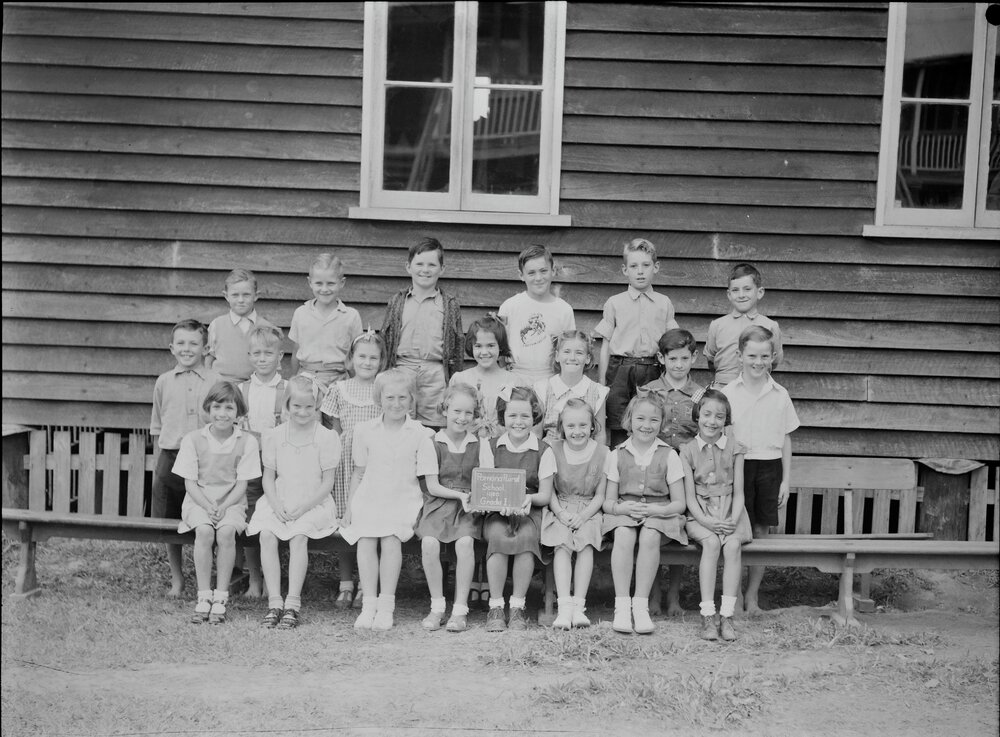 Class photo, Grade 1, Pomona Rural School, Pomona, 1950