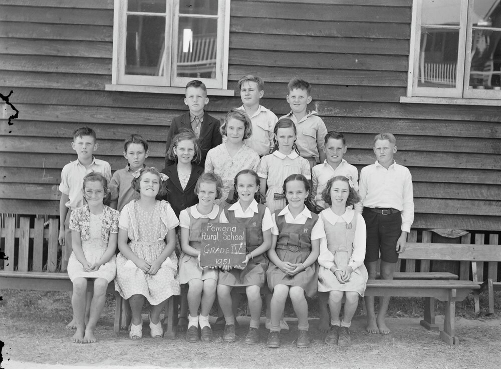 Class photo, Grade 4, Pomona Rural School, Pomona, 1951